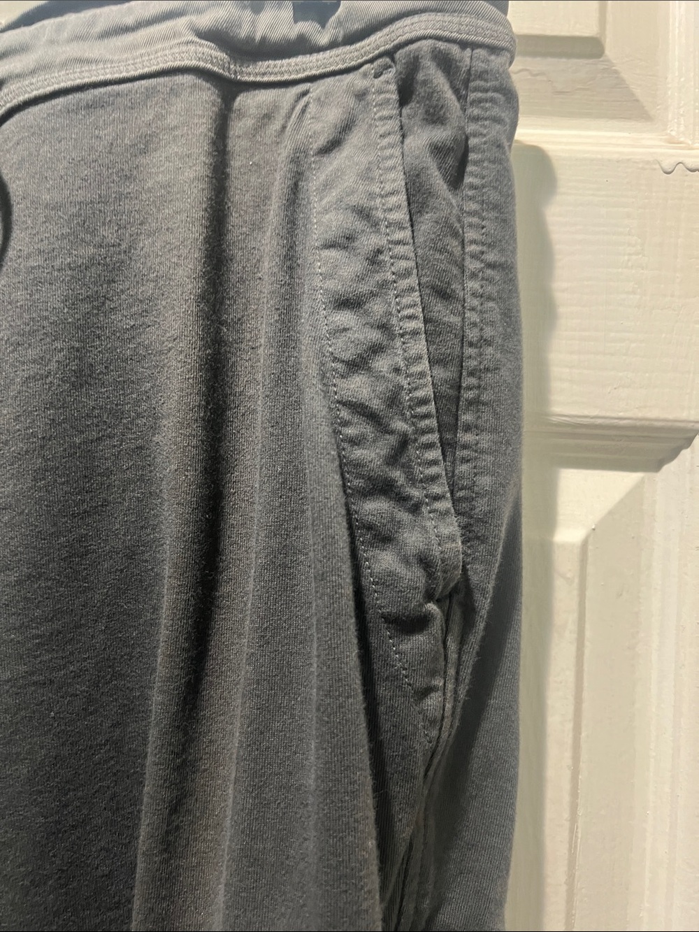 James Perse Charcoal Cargo Jogger Pants - Picture 6 of 13